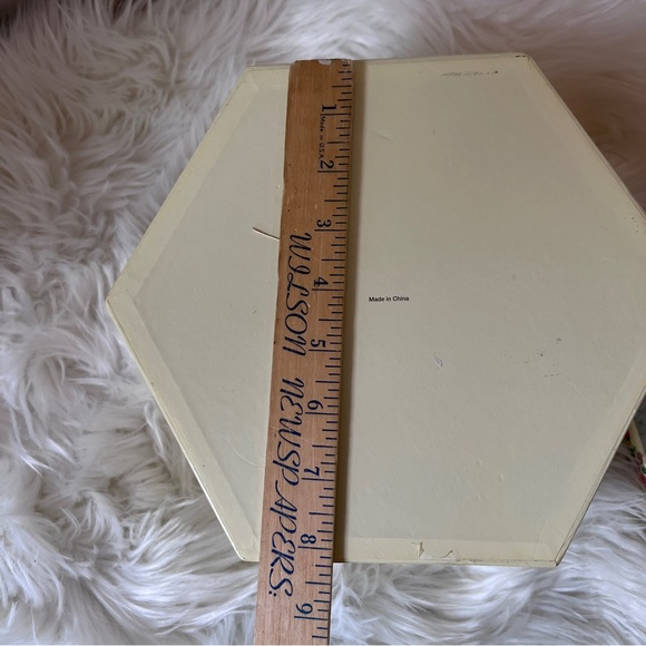 Vintage Box Floral Roses Hexagonal with Lid - Picture 7 of 8